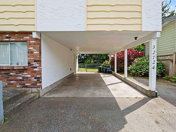 2nd image of 32724 McRae Ave