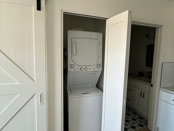 5th image of 8141 Fairview Ave #2