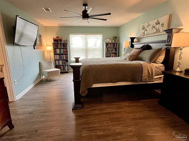 5375 Peach Dr — Photo 17