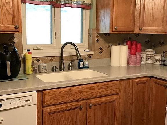 4th image of 305 Knollwood Dr