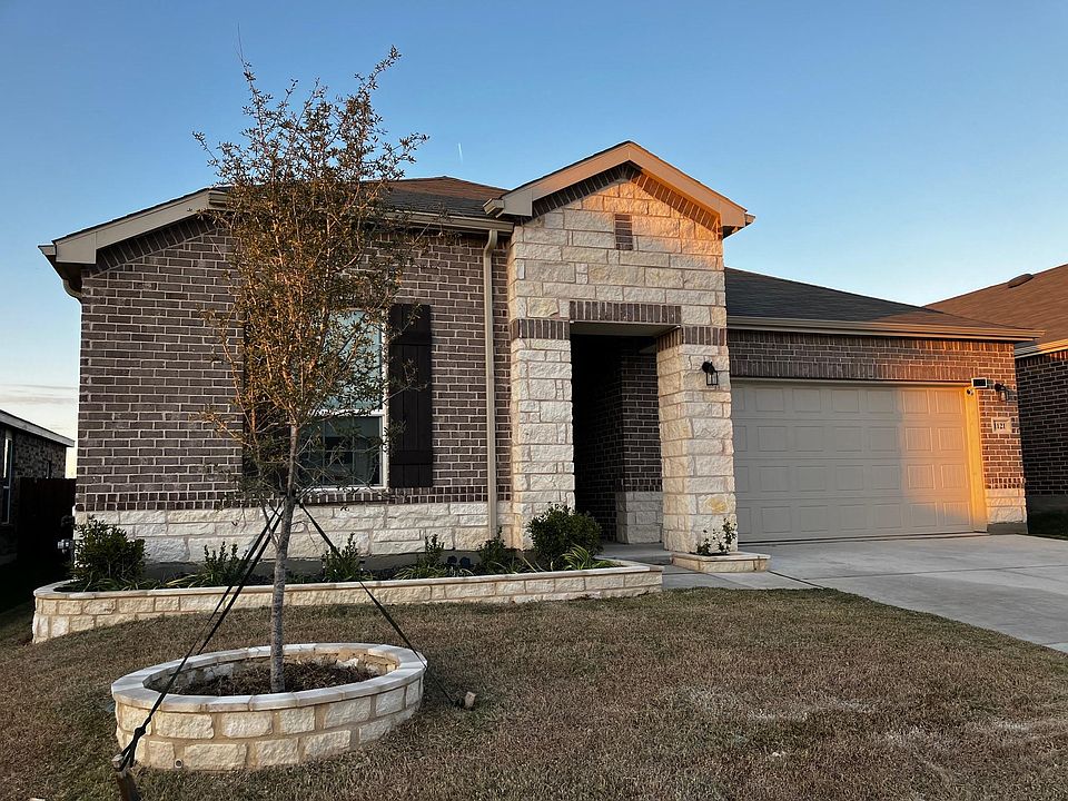 1st image of 1121 Bluespire Dr