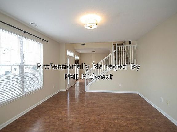 4th image of 2237 Colfax Ln