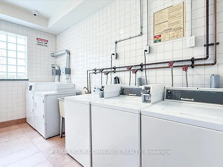 2645 Keele St #1A — Photo 20