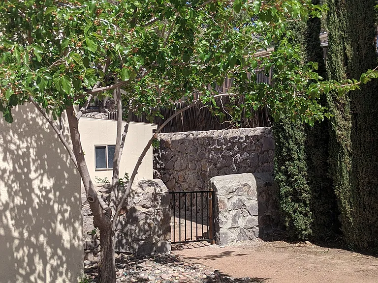 3324 Wesley Dr — Photo 4