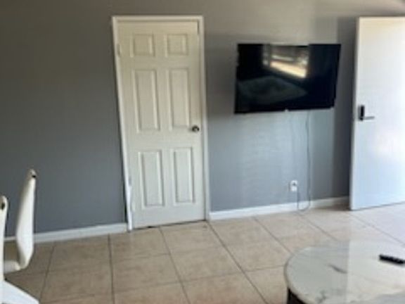 2nd image of 918 N 1st St APT A
