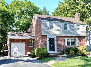 72 Chestnut Ave, Closter, NJ 07624