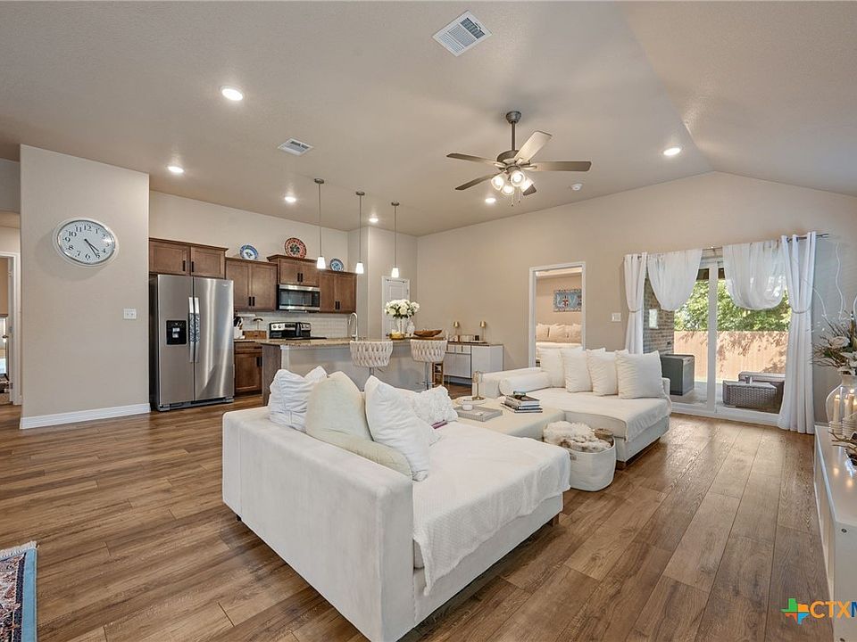 1st image of 1021 Coriander Rd