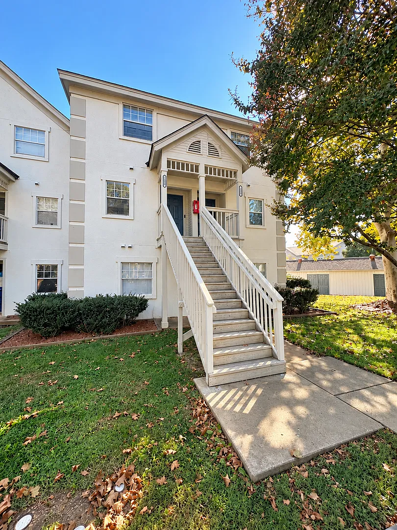 Spacious 2-Bedroom Townhome-Style Condo Near NC State — Photo 1