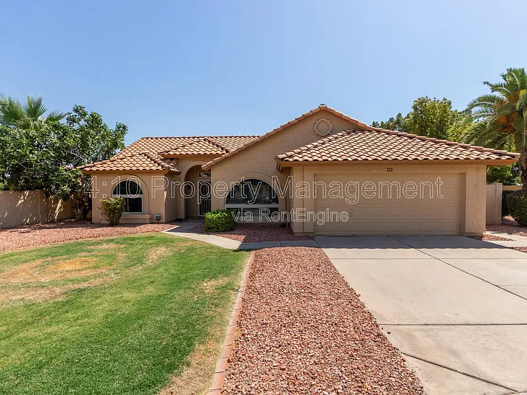 2381 W Redwood Dr — Photo 2