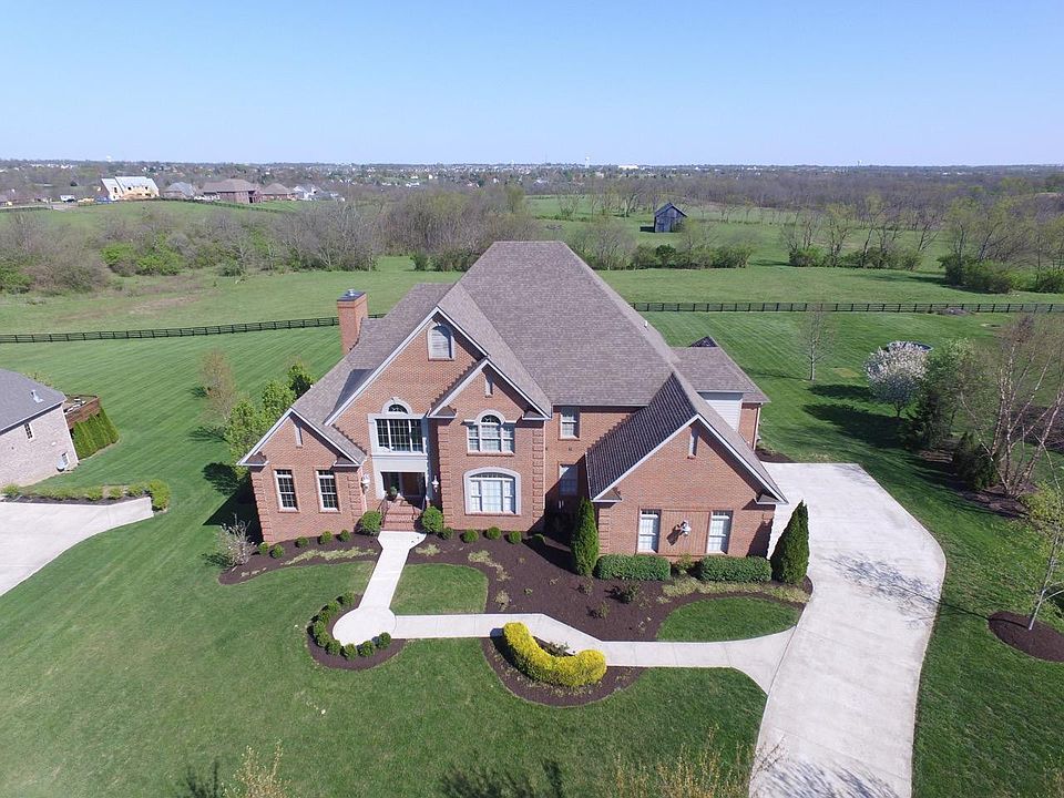 1st image of 111 Creekrock Cir