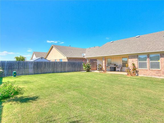5th image of 18217 Piedra Dr