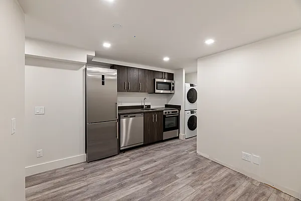 Rented by REAL New York | media 14