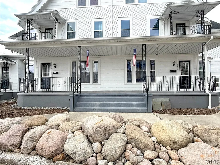 1015 White Pl — Photo 28