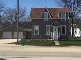 512 S Main St, Monticello, IA 52310