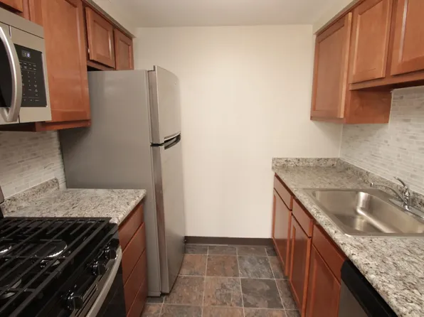 5388 Main St, Bethel Park, PA 15102