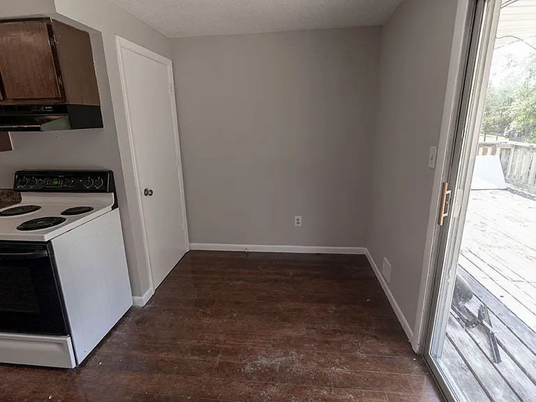 1309 N Golf Blvd #B — Photo 11
