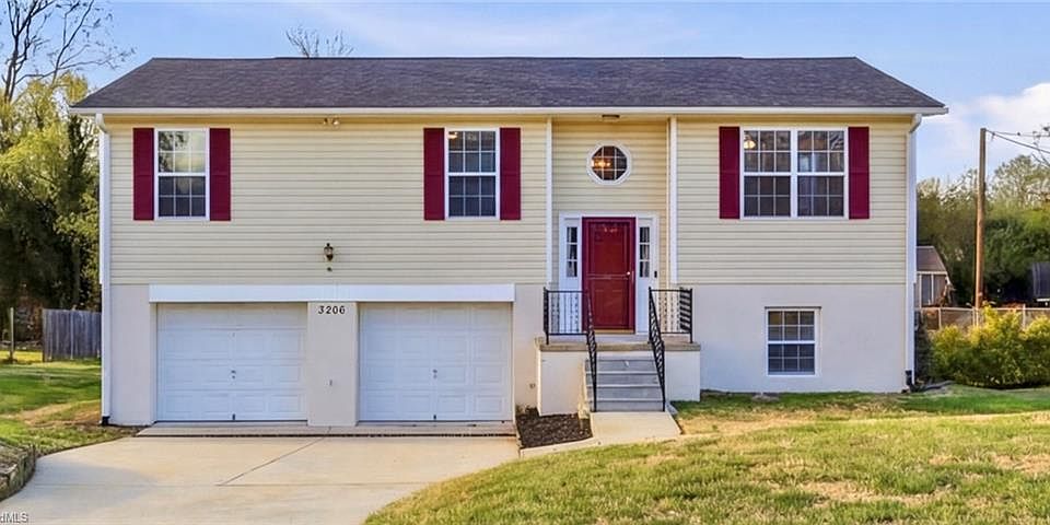 1st image of 3206 Crestview Dr