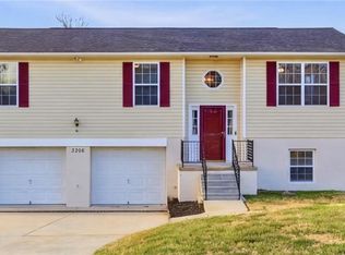 3206 Crestview Dr, High Point, NC 27260