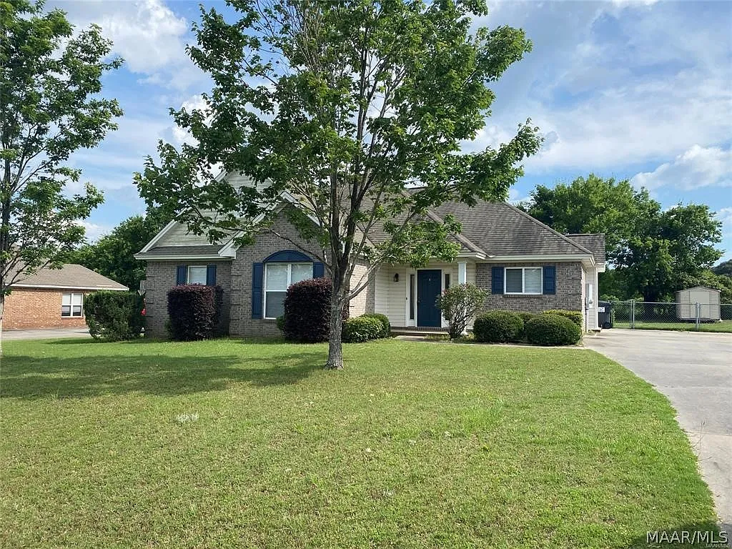 4 bed, 2.0 bath, 1974 sqft, $1,850 — Photo 1