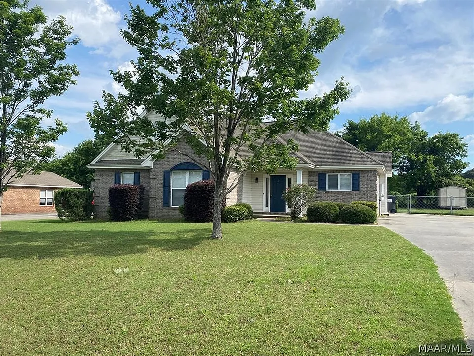 1713 Honeysuckle Rdg