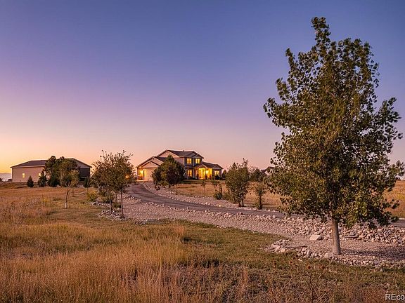 2nd image of 575 Heritage Trail