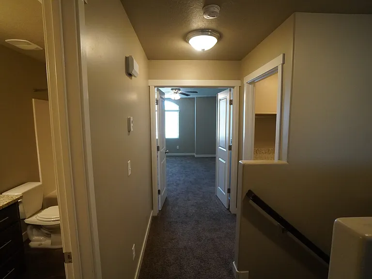 1095 W 2875 N — Photo 19