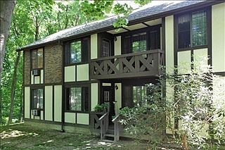 4th image of 97 Tudor Ct