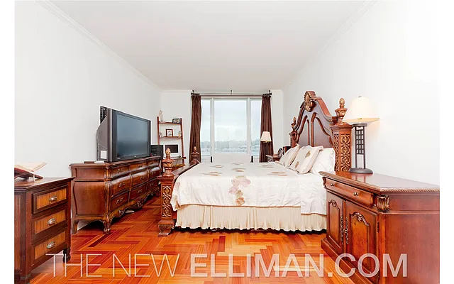 Sold by Douglas Elliman | media 5