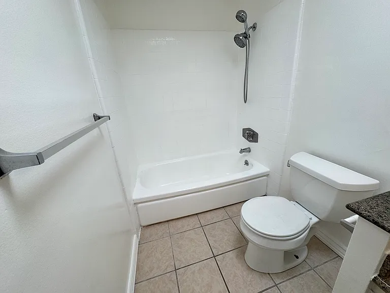 11500 Rochester Ave #11500 — Photo 10