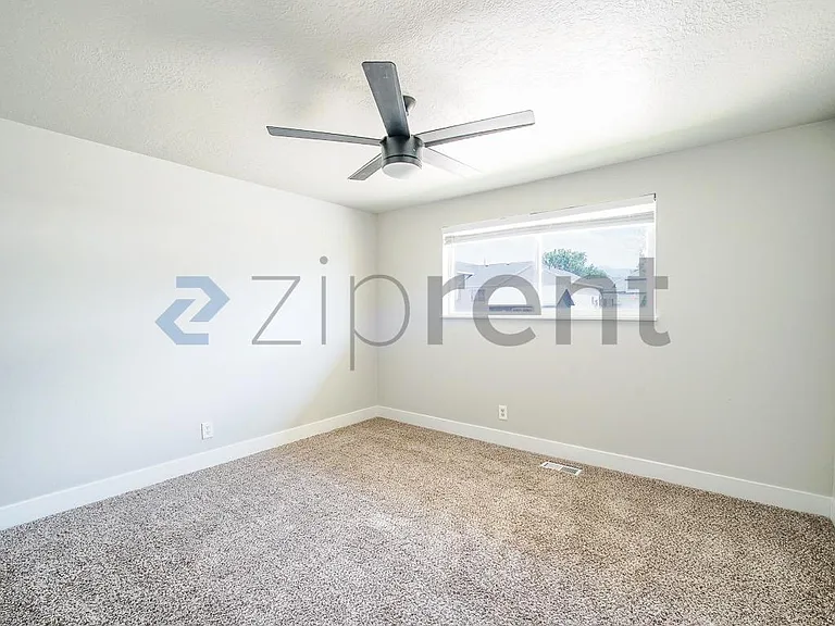 2028 N 630 W #A — Photo 15