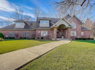 43W234 Tall Pines Rd, Elgin, IL 60124