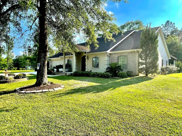 110 Rabbit Run Dr, Leesville, LA 71446