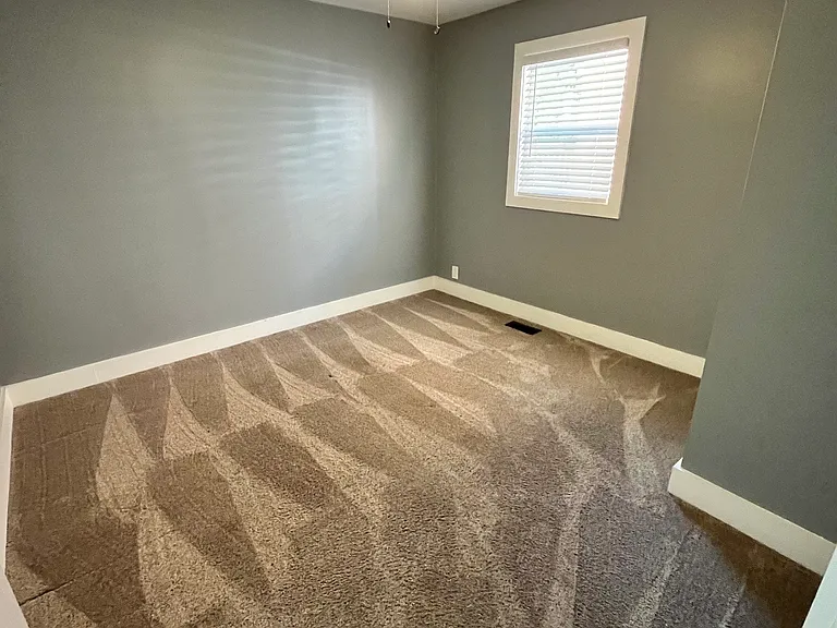 990 Vine St — Photo 9