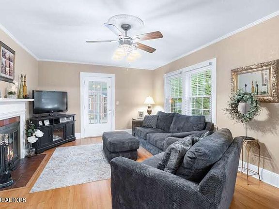 5th image of 214 Broad St