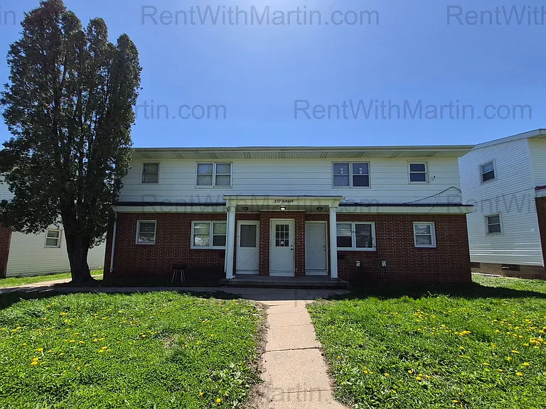 237 Miriam Dr — Photo 12