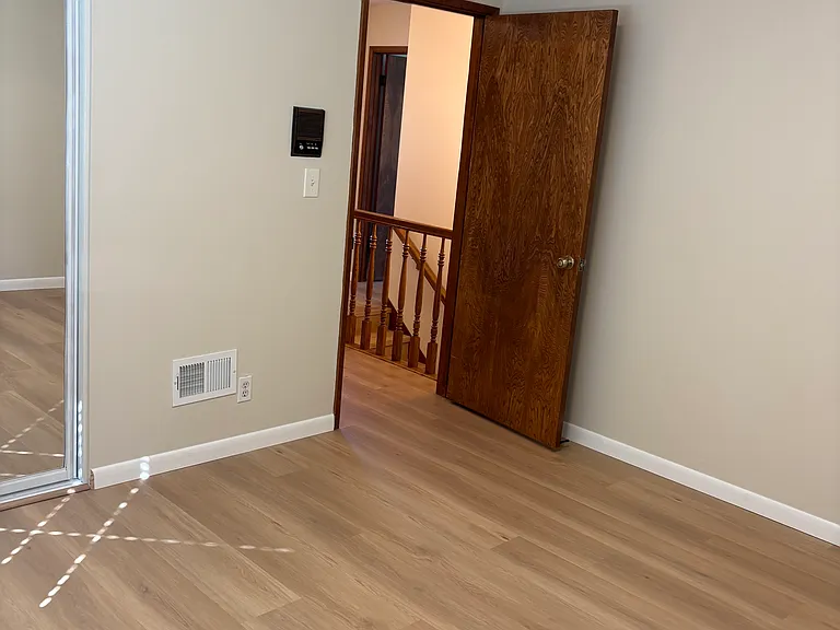44 Hobart Ave #D — Photo 14