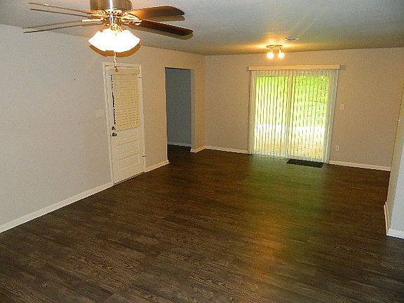 3rd image of 364 N Assembly Dr