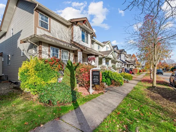 18871 71st Ave, Surrey, BC V4N 5M7