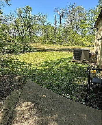 5th image of 1933 Resthome Rd
