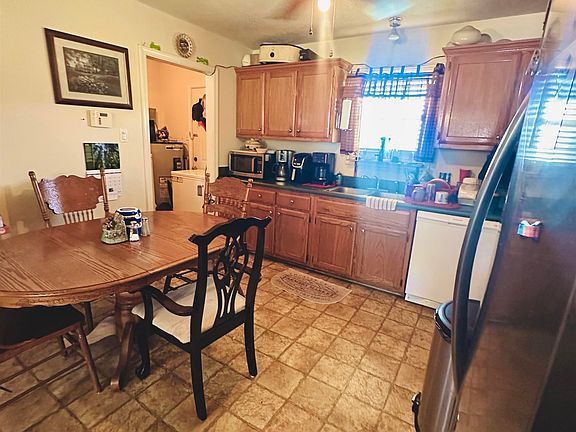 4th image of 364 Lynn Dr