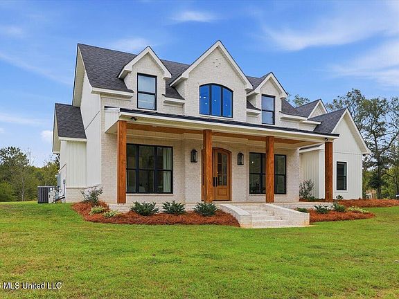 3rd image of 148 Burch Dr