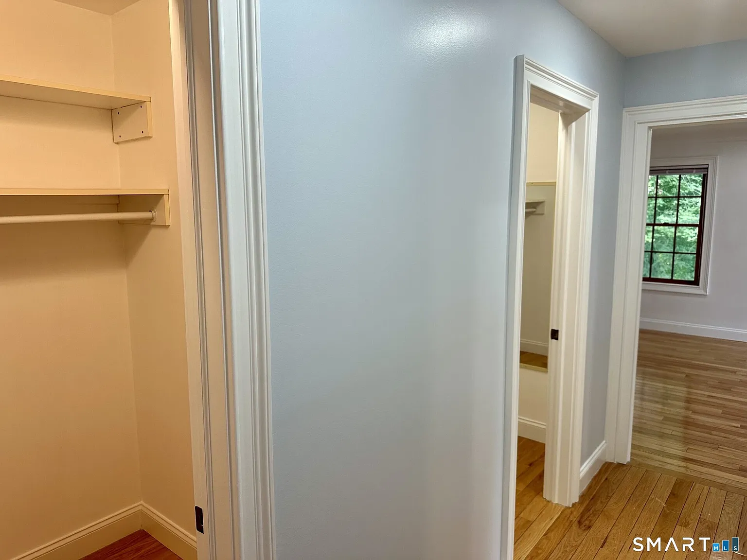 4 bed, 2.5 bath, 2400 sqft, $4,900 — Photo 3