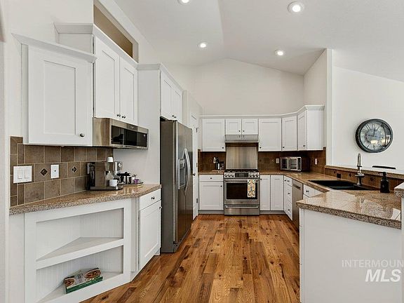 5th image of 2043 E Dworshak Dr