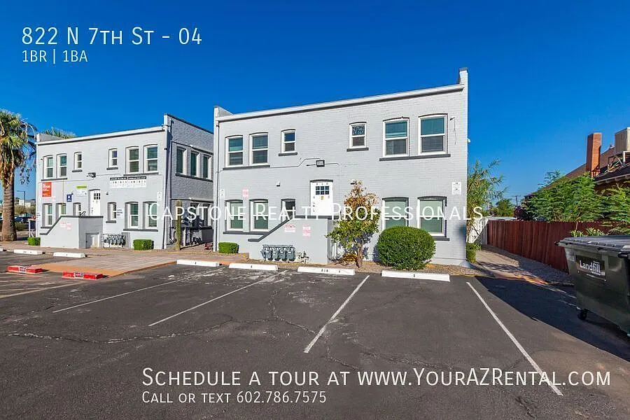 Embrace Downtown Living in this Chic Historic 1 Bed 1 Bath! Walk to plenty of restaurants and shops! — Photo 1