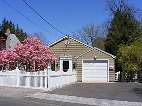 2nd image of 146 School St