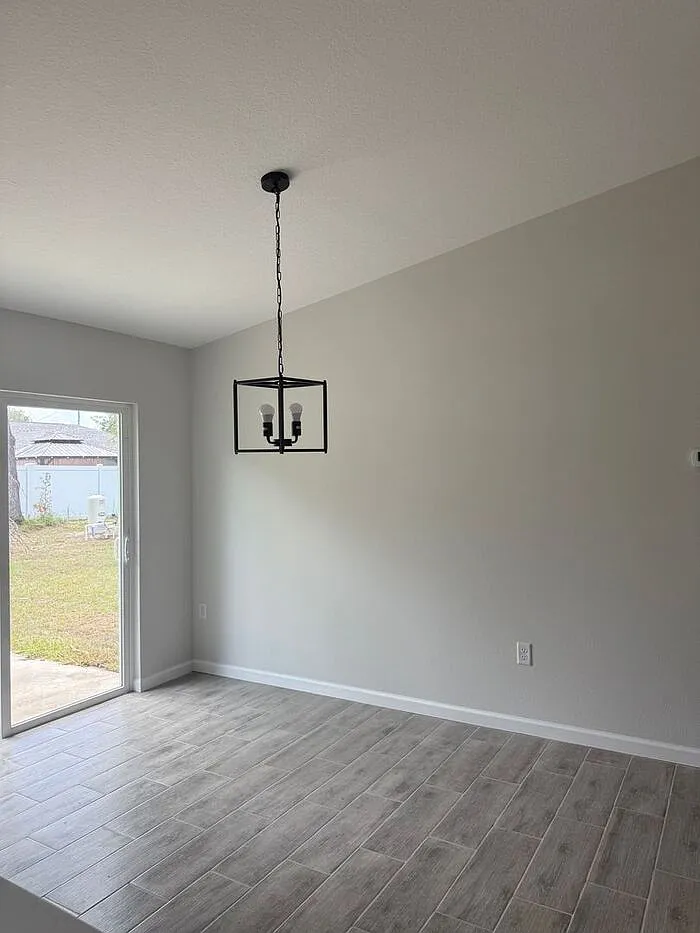 3 bed, 2.0 bath, 1240 sqft, $1,795 — Photo 4