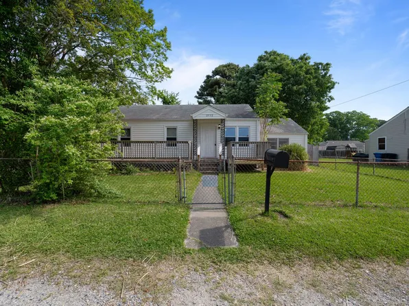 2932 Mars St, Virginia Beach, VA 23452