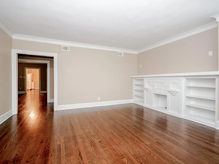 2433 W Fargo Ave #3 — Photo 5