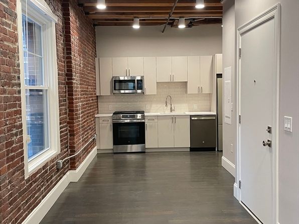 281 Franklin St #402