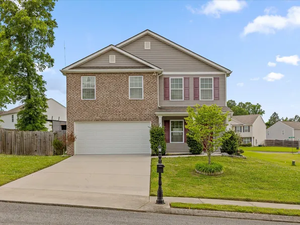 10 Dragoon Ct, Rossville, GA 30741